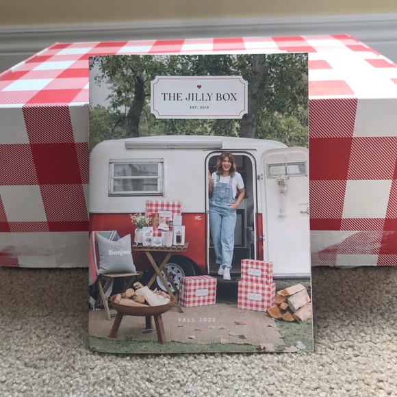 Jillian Harris/ Province of Canada Bonjour Cushion Cover - Picture 10 of 12